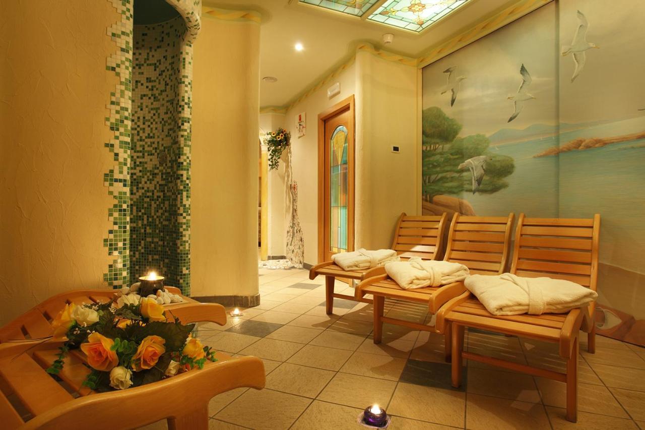 Hotel Villa Emma Madonna Esterno foto