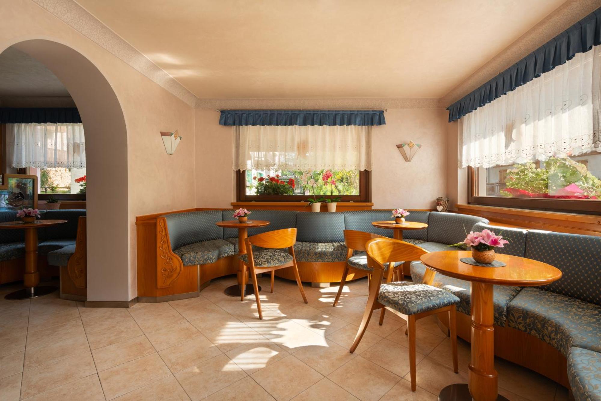 Hotel Villa Emma Madonna Esterno foto