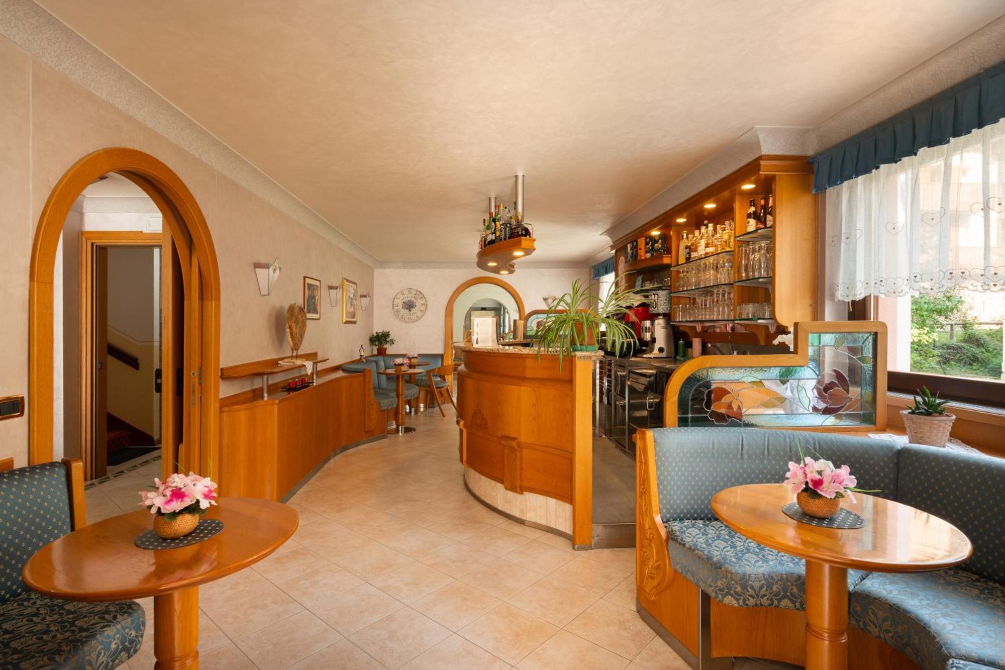 Hotel Villa Emma Madonna Esterno foto