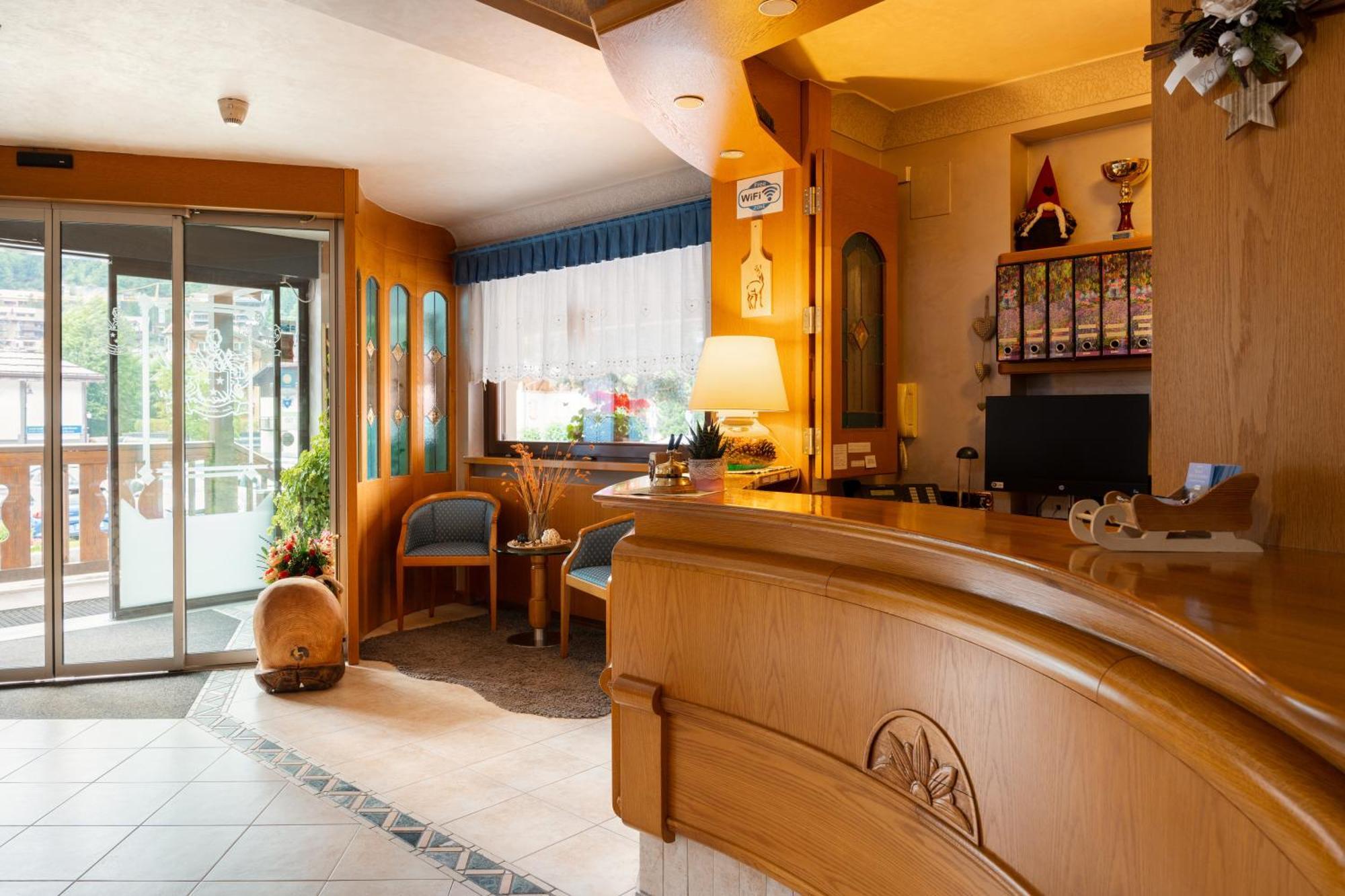 Hotel Villa Emma Madonna Esterno foto