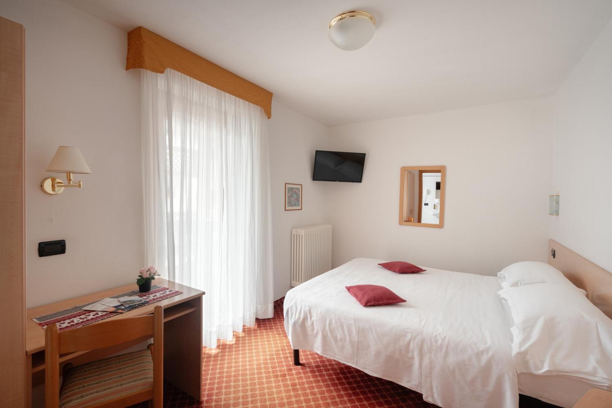 Hotel Villa Emma Madonna Esterno foto