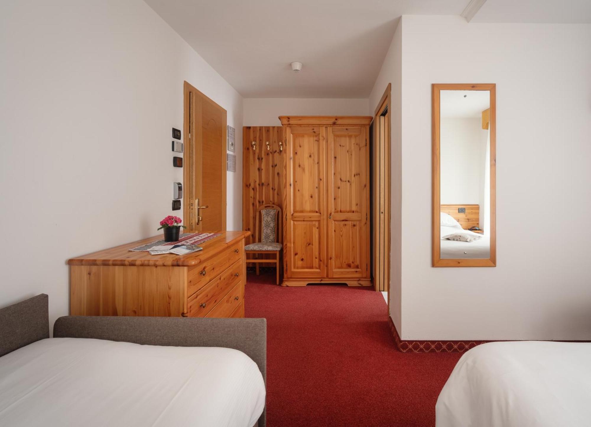 Hotel Villa Emma Madonna Esterno foto